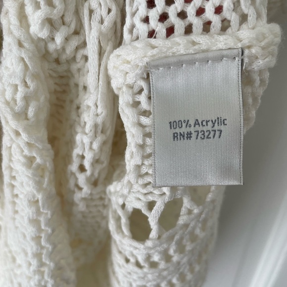 Lauren Conrad white knit top, scoop neck, small, - Picture 5 of 5